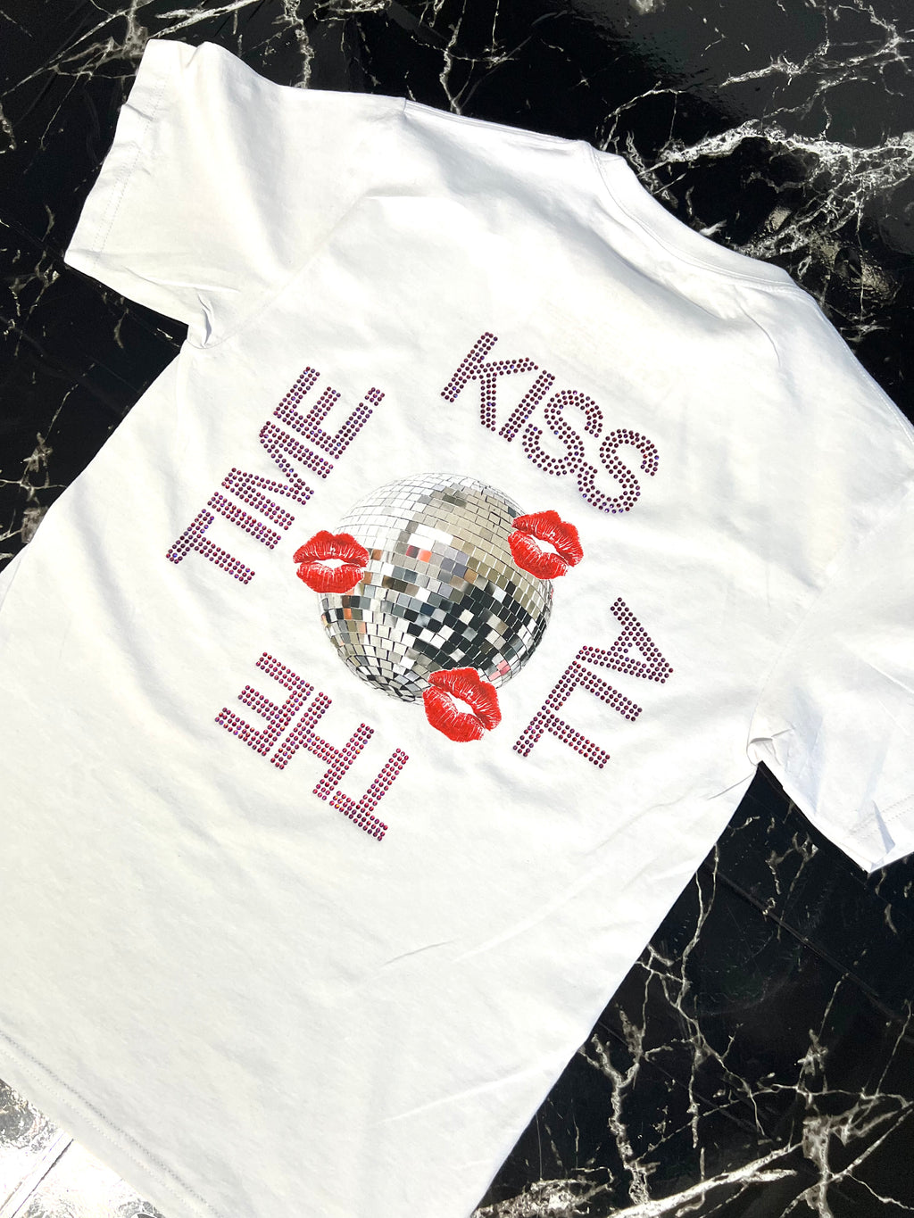 💋 Playera "KISS ALL THE TIME" Pedrería 💋